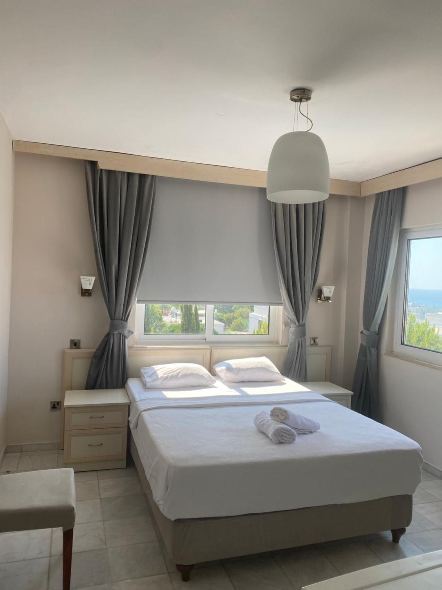 The Prince Inn Hotel & Villas Agios Georgios  Kültér fotó