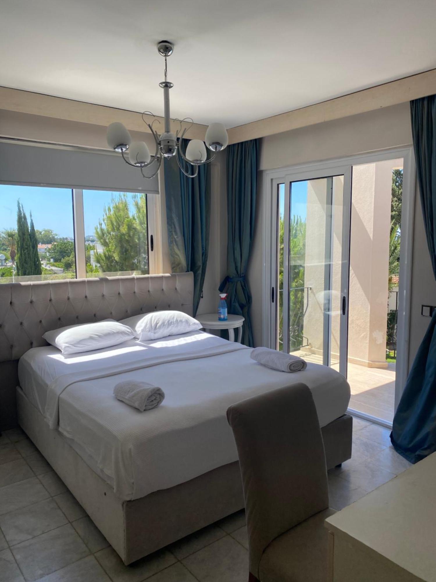 The Prince Inn Hotel & Villas Agios Georgios  Kültér fotó